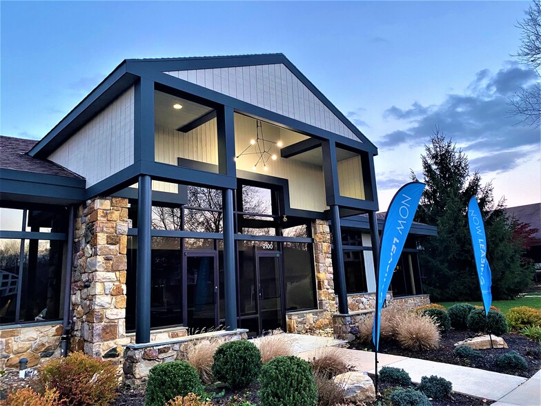 180 Sheree Blvd, Exton, PA for lease - Building Photo - Image 1 of 6