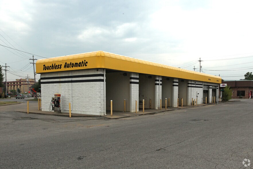 114 Knable Ln, New Albany, IN for sale - Primary Photo - Image 1 of 2