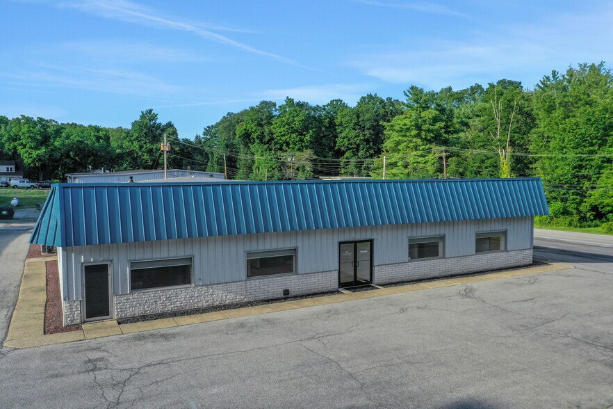 230 N Plank Rd, Newburgh, NY à louer - Photo du bâtiment - Image 1 de 10