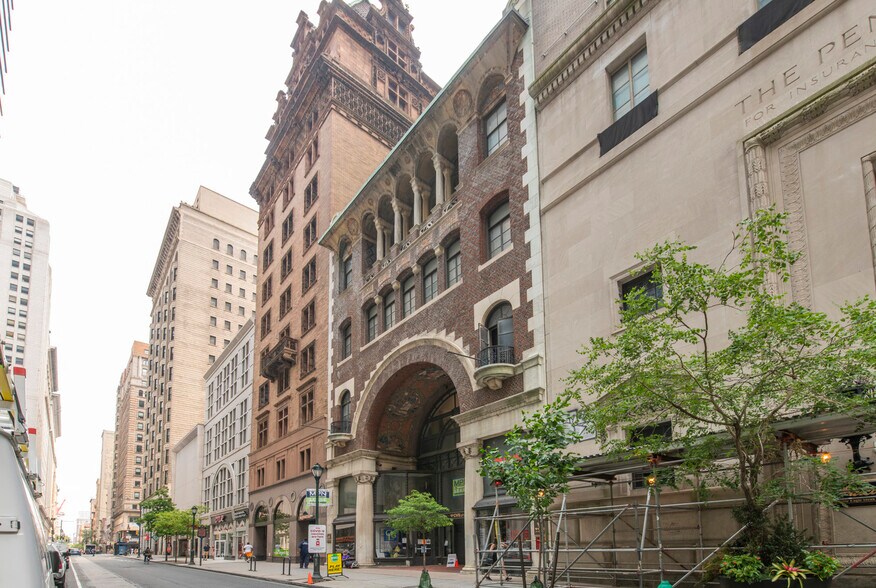 1424-1426 Chestnut St, Philadelphia, PA à louer - Photo du bâtiment - Image 2 de 6