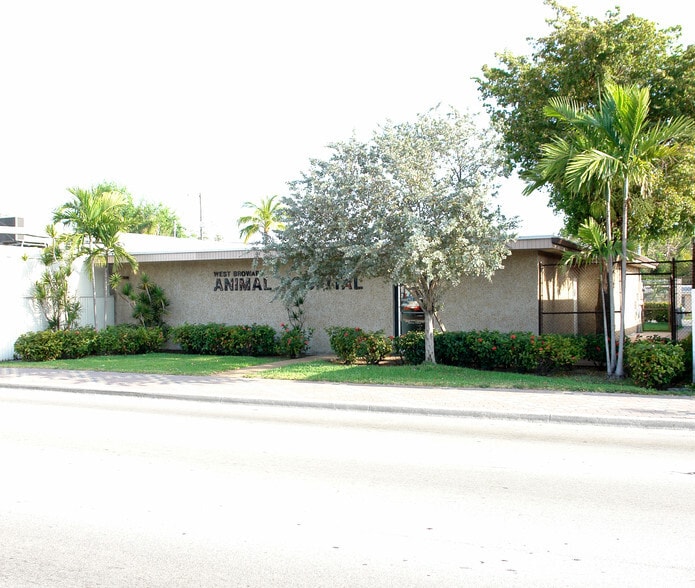 2875 W Broward Blvd, Fort Lauderdale, FL for sale - Primary Photo - Image 1 of 1