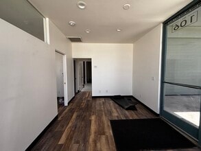 77-899 Wolf Rd, Palm Desert, CA for lease Interior Photo- Image 2 of 11