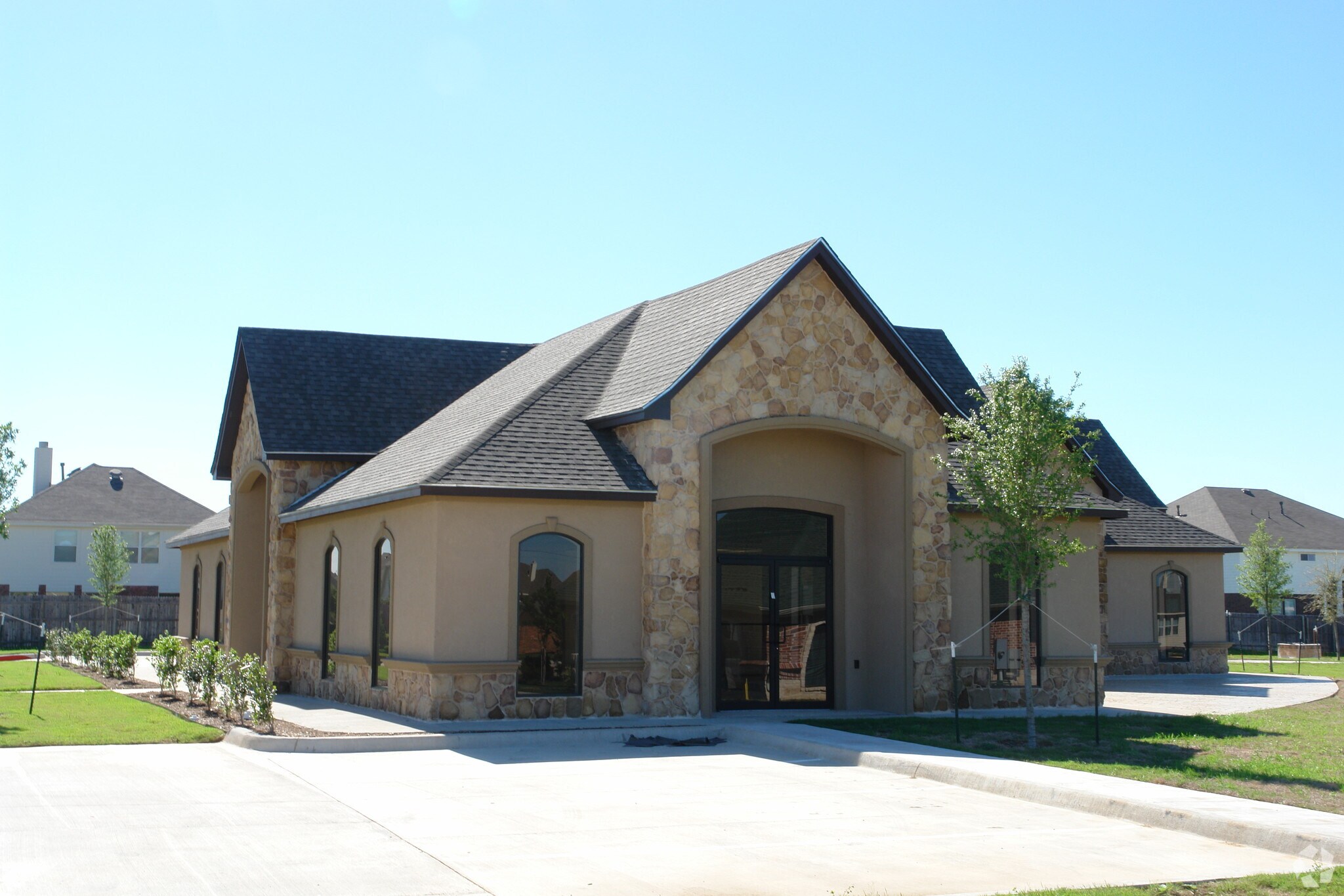 50 Forest Mill Trl, Mansfield, TX for lease Primary Photo- Image 1 of 12