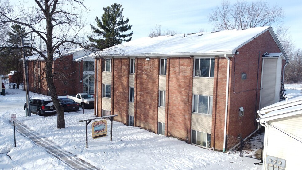 647 Buena Vista St, Mount Morris, MI à vendre - Photo principale - Image 1 de 4