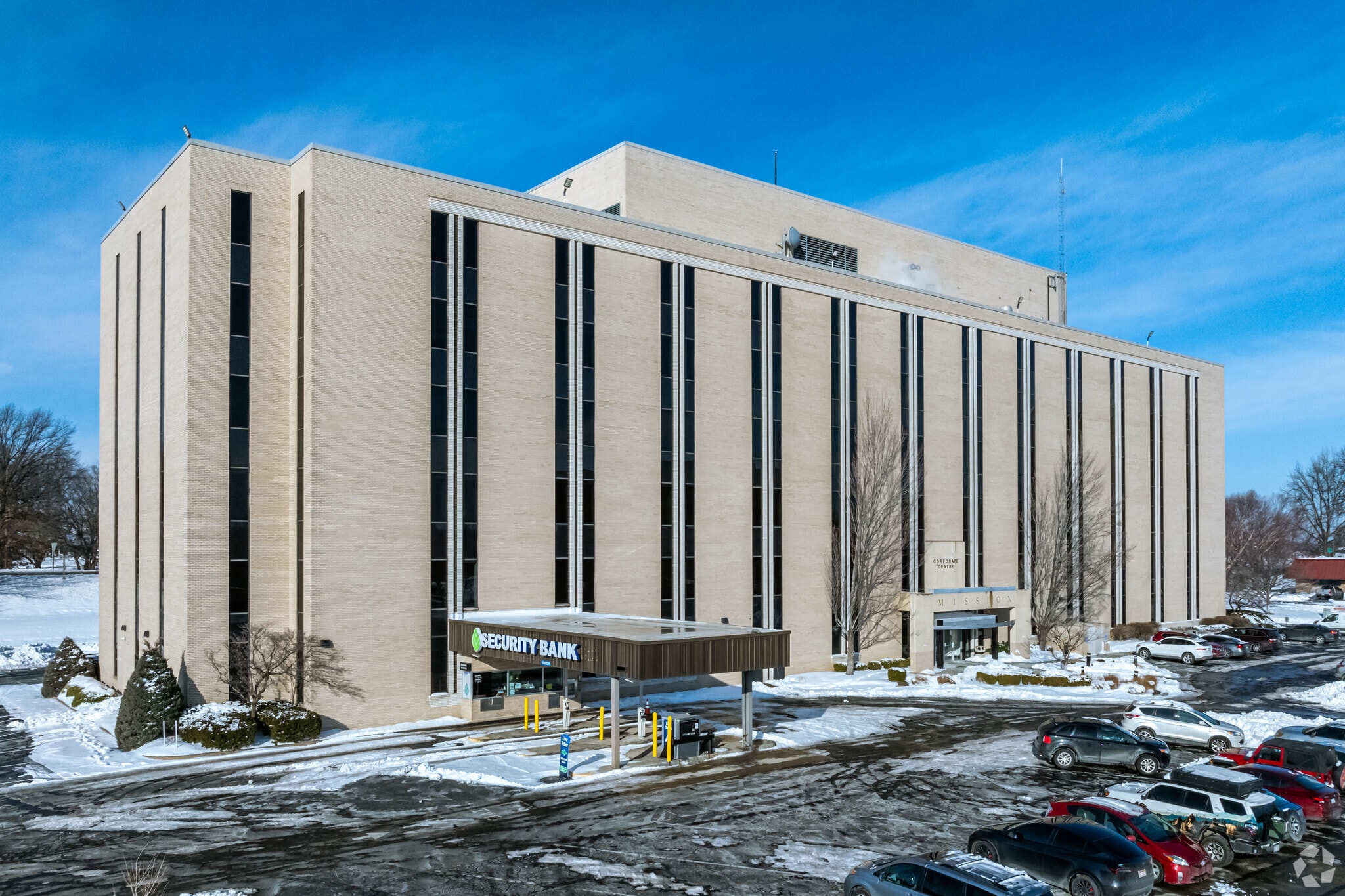 5800 Foxridge Dr, Mission, KS for lease Primary Photo- Image 1 of 9