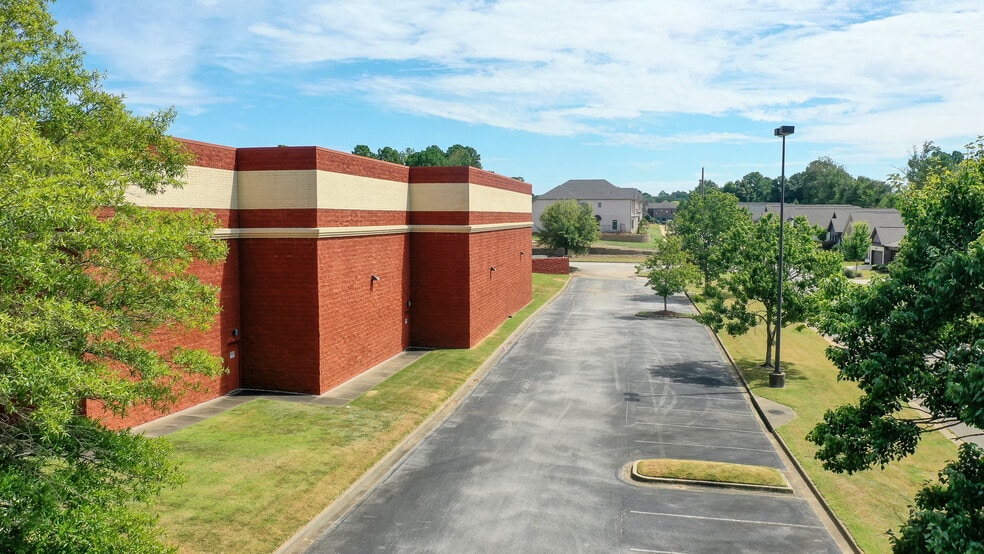 2111 E University Dr, Auburn, AL à louer - Photo du bâtiment - Image 3 de 19