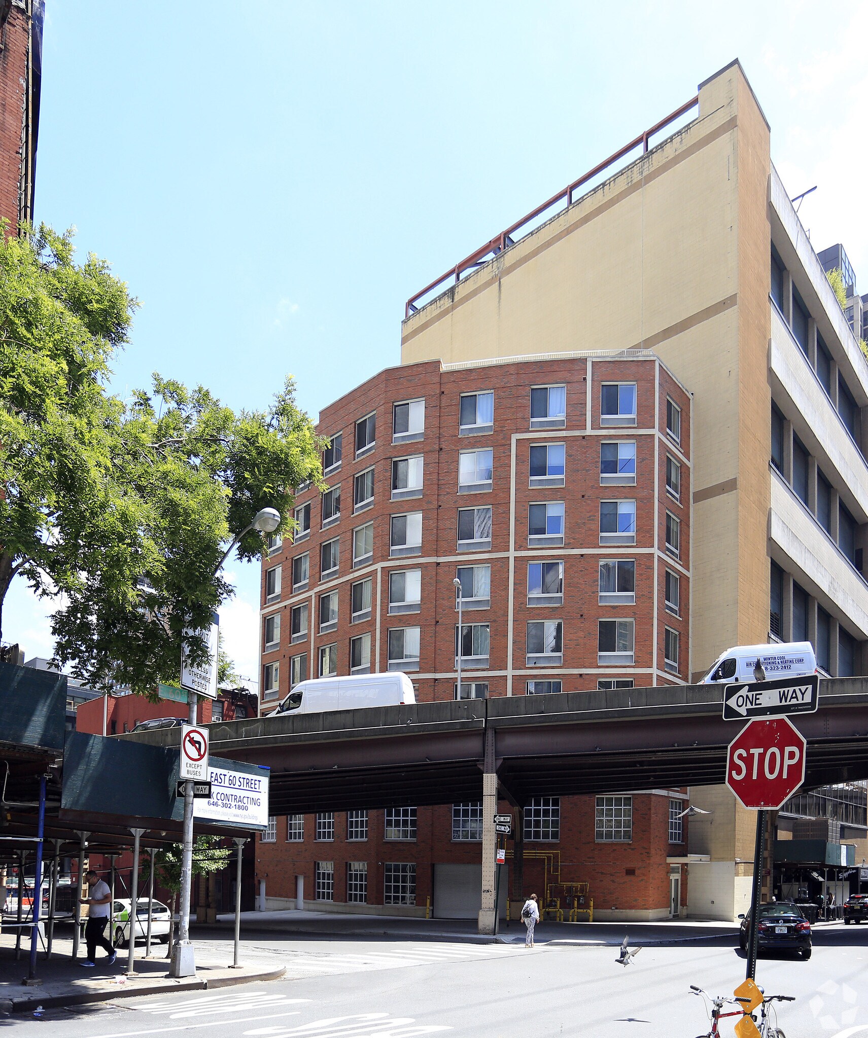 321 E 60th St, New York, NY for sale Primary Photo- Image 1 of 4