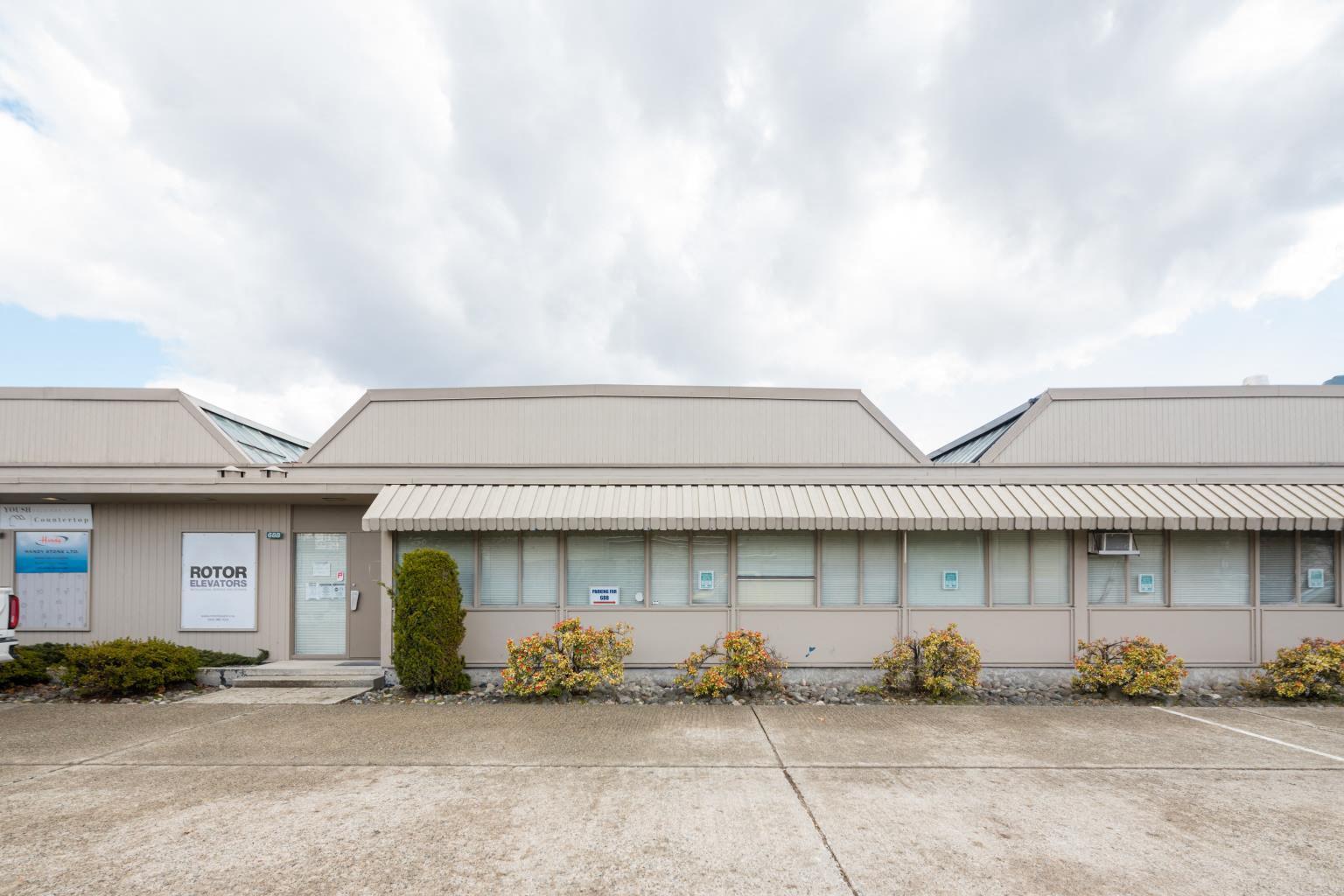 638-706 Derwent Way, Delta, BC à louer Photo du bâtiment- Image 1 de 5