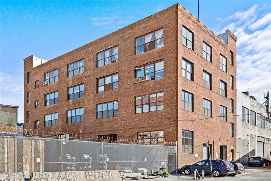 129 26th St, Brooklyn, NY for lease - Building Photo - Image 1 of 4