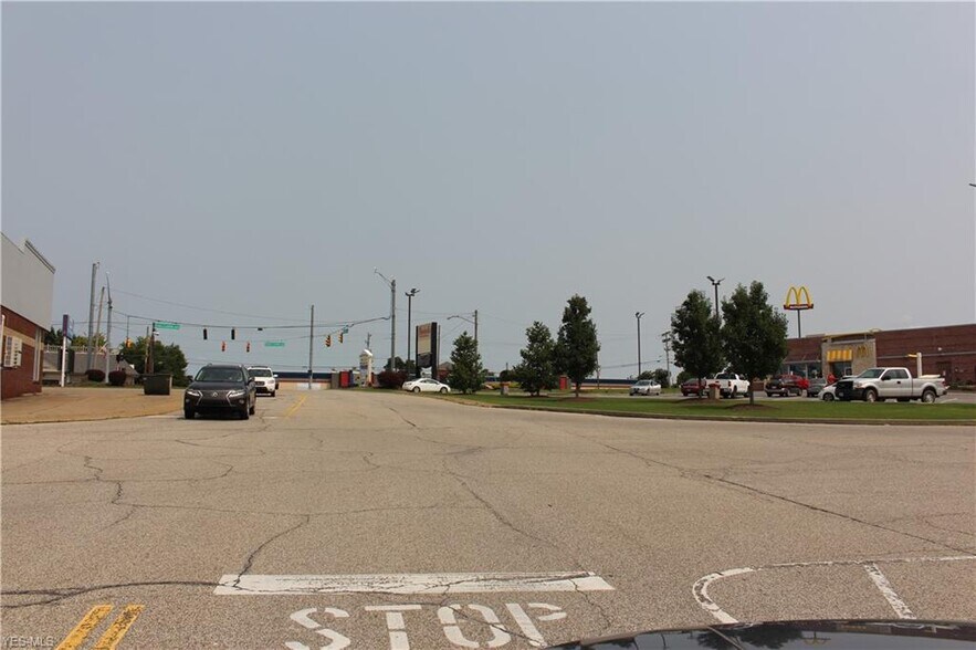 101 Main St, Wintersville, OH à louer - Photo du bâtiment - Image 2 de 10