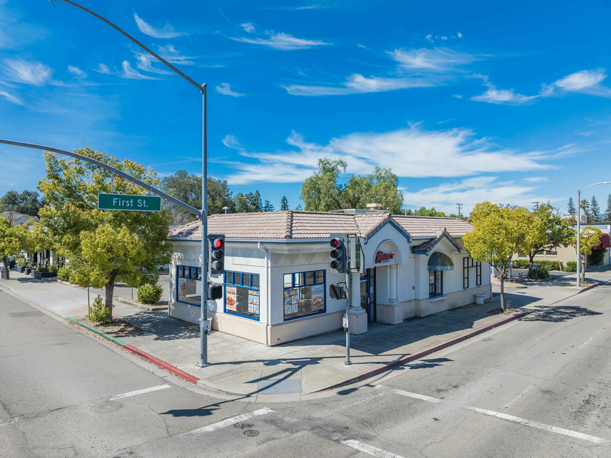 1593 1st St, Livermore, CA à vendre Photo du bâtiment- Image 1 de 35