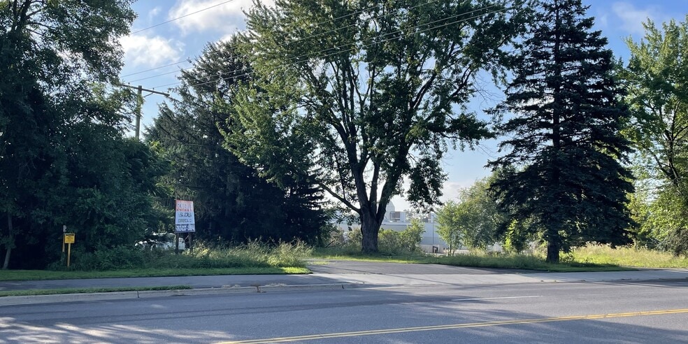 19101 Jackson Street NW, Elk River, MN for sale - Primary Photo - Image 1 of 2