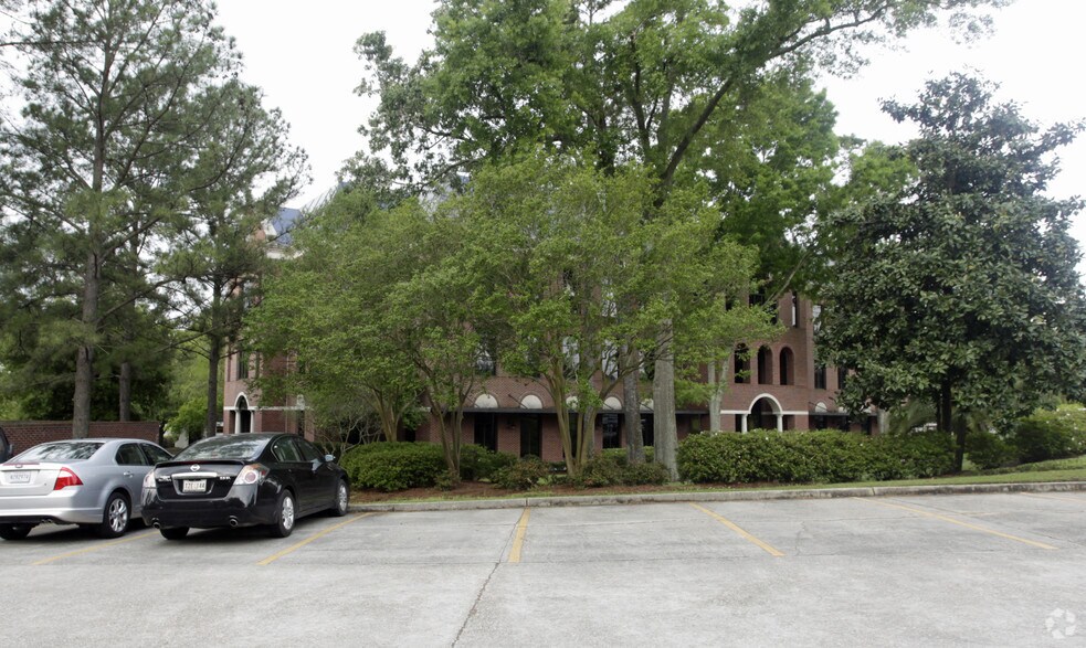 8440 Jefferson Hwy, Baton Rouge, LA à louer - Photo du bâtiment - Image 2 de 18