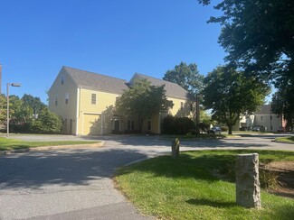 Plus de détails pour 54 Junction Square Dr, Concord, MA - Bureau à vendre