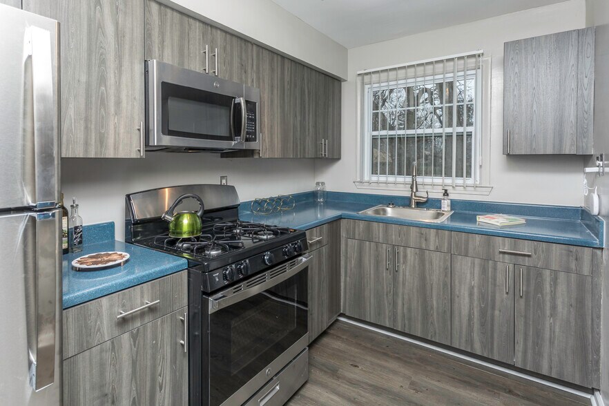 17765 Manderson Rd, Detroit, MI for sale - Matterport 3D Scan - Image 3 of 23