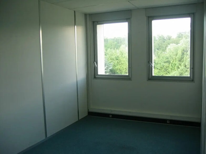 Office in Écully for sale - Building Photo - Image 3 of 4