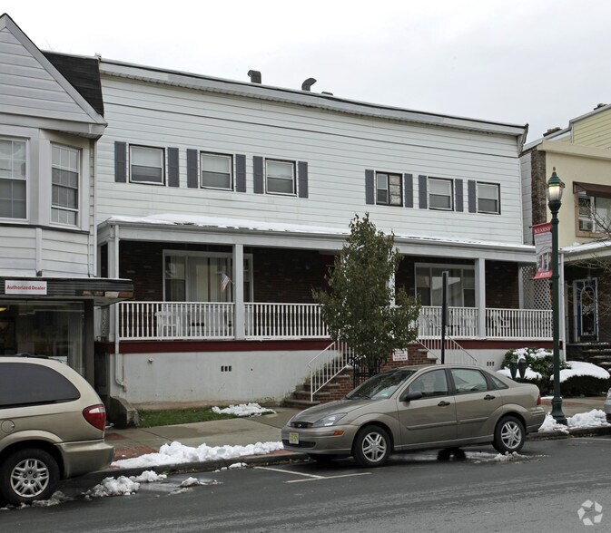 Specialized Asset - Rooming Houses portefeuille de 3 propriétés à vendre sur LoopNet.ca - Photo du bâtiment - Image 2 de 3