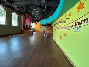 111 E Broad St, South Whitley, IN for sale Interior Photo- Image 2 of 4