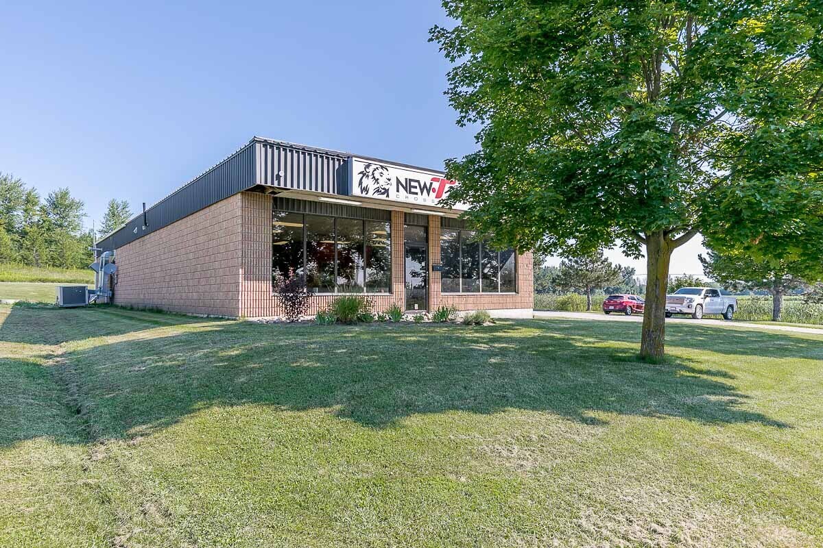 4988 Dean Dr, Alliston, ON for sale Primary Photo- Image 1 of 1