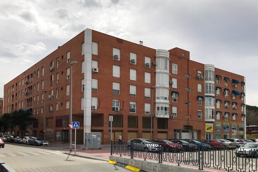 Multifamily in Alcalá de Henares, Madrid for sale - Building Photo - Image 2 of 2
