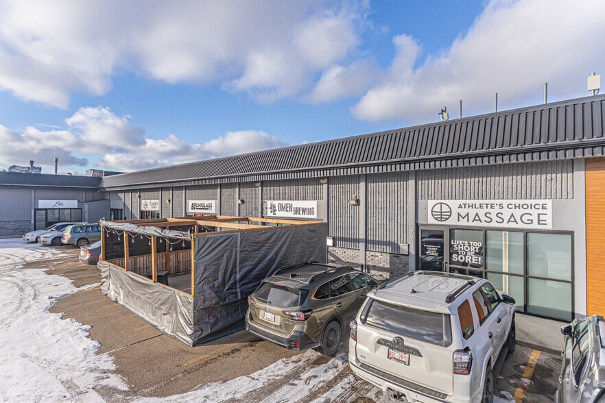 9940-9962 67th Ave NW, Edmonton, AB à vendre - Photo du bâtiment - Image 1 de 1