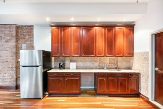 544-548 W 27th St, New York, NY for lease Interior Photo- Image 1 of 12