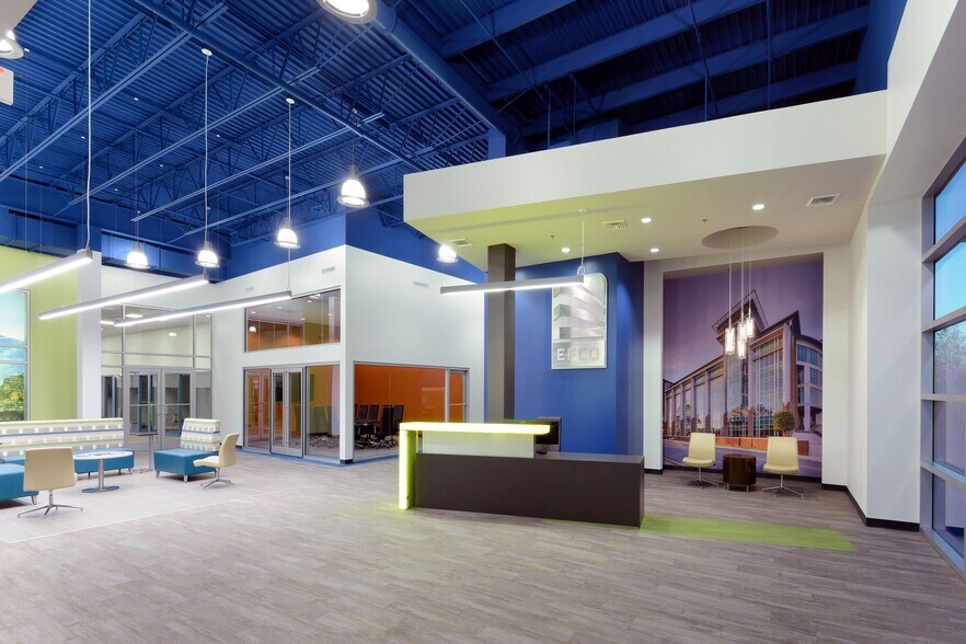 807-819 E Hwy 60, Monett, MO à louer - Photo intérieure - Image 2 de 8