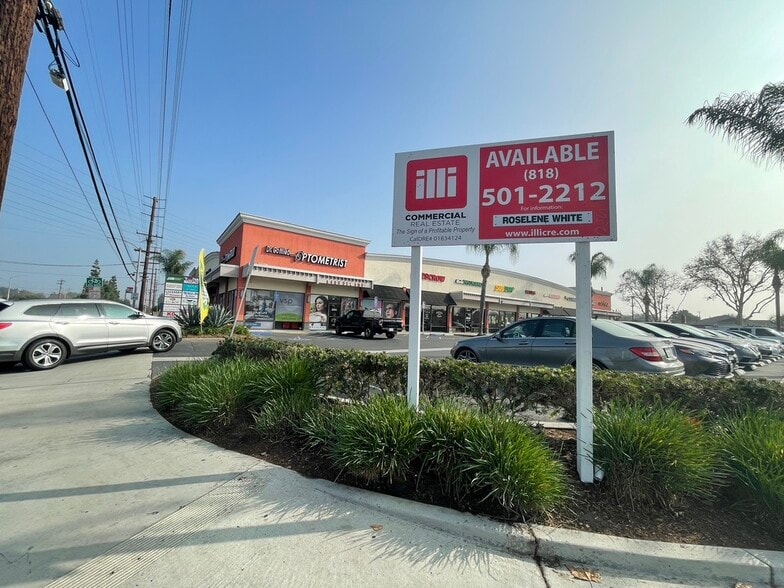 6400-6426 Del Amo, Lakewood, CA à louer - Photo du bâtiment - Image 2 de 15