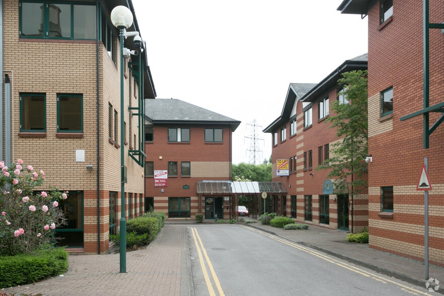 Woodlands Ln, Bradley Stoke for lease - Building Photo - Image 2 of 3