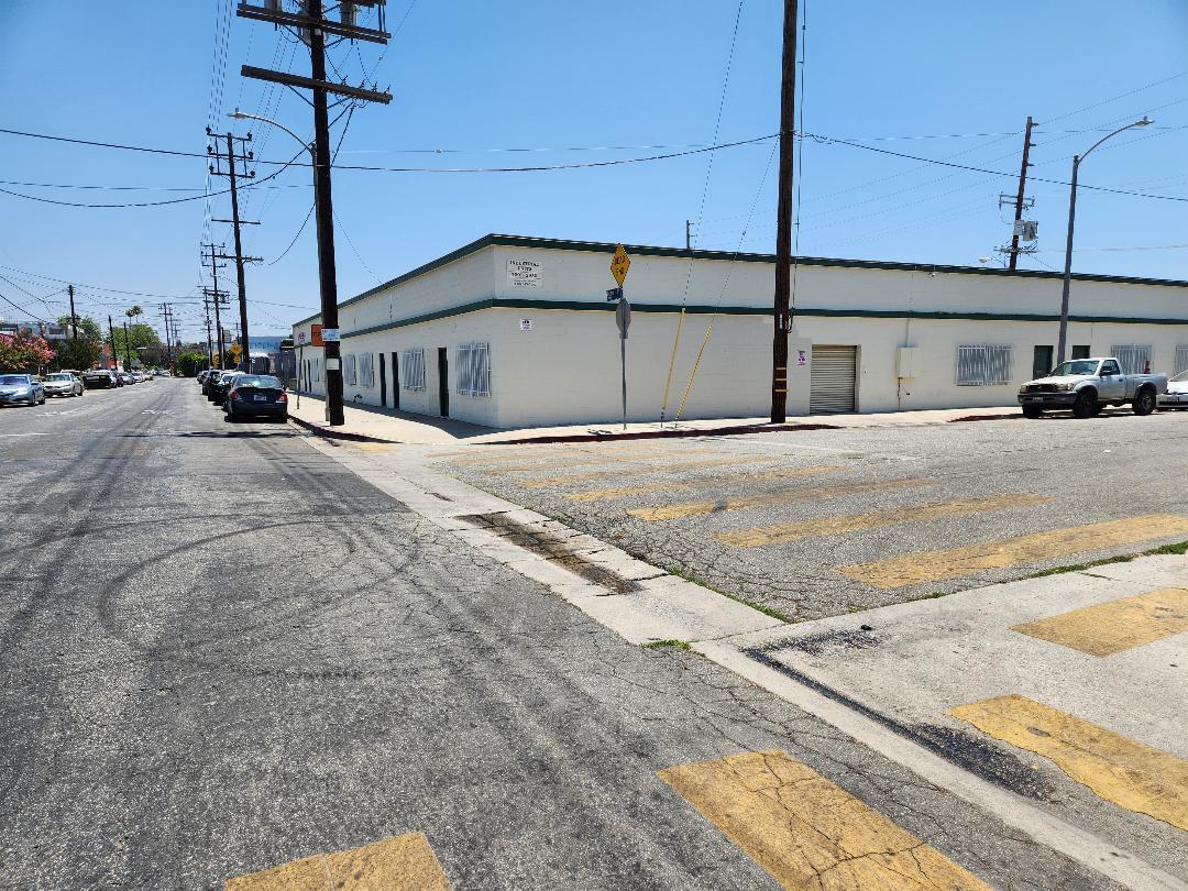 6160 Lemona Ave, Van Nuys, CA for lease Building Photo- Image 1 of 8