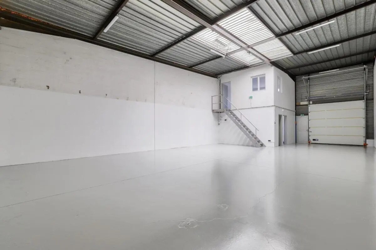 6 Rue Du Bois Des Ponts, SAINT-OUEN-L'AUMONE for lease Interior Photo- Image 1 of 10