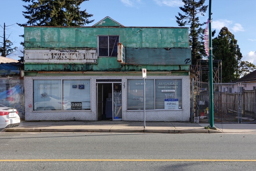 7474 Edmonds St, Burnaby, BC for sale - Building Photo - Image 2 of 16