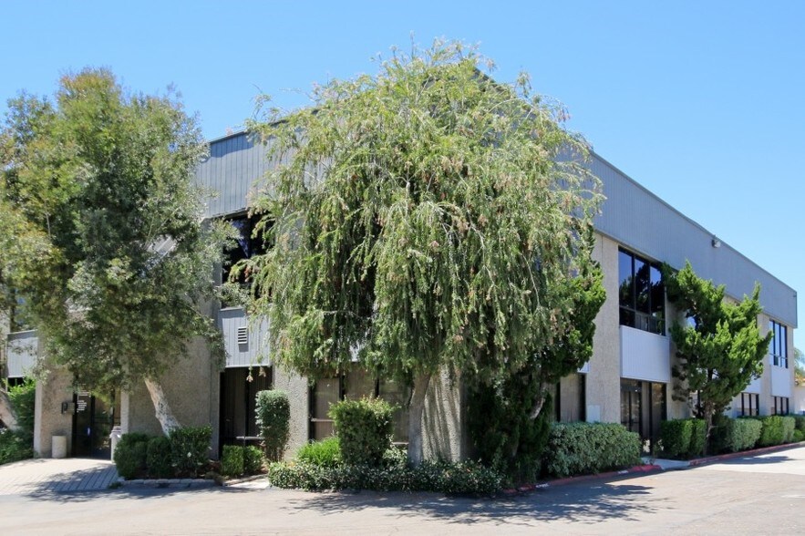 5959 Mission Gorge Rd, San Diego, CA à vendre - Photo du bâtiment - Image 2 de 61