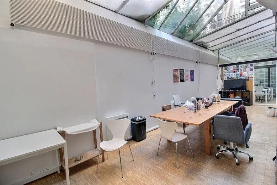 Bureau dans Paris à louer - Photo du bâtiment - Image 3 de 5