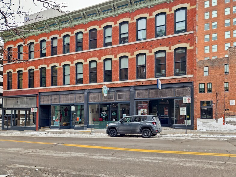 103-107 W 9th St, Kansas City, MO à louer - Photo du bâtiment - Image 3 de 13