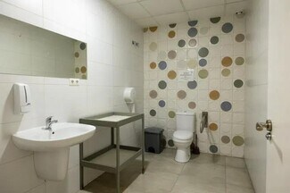 Plus de détails pour Commerce de détail à vendre