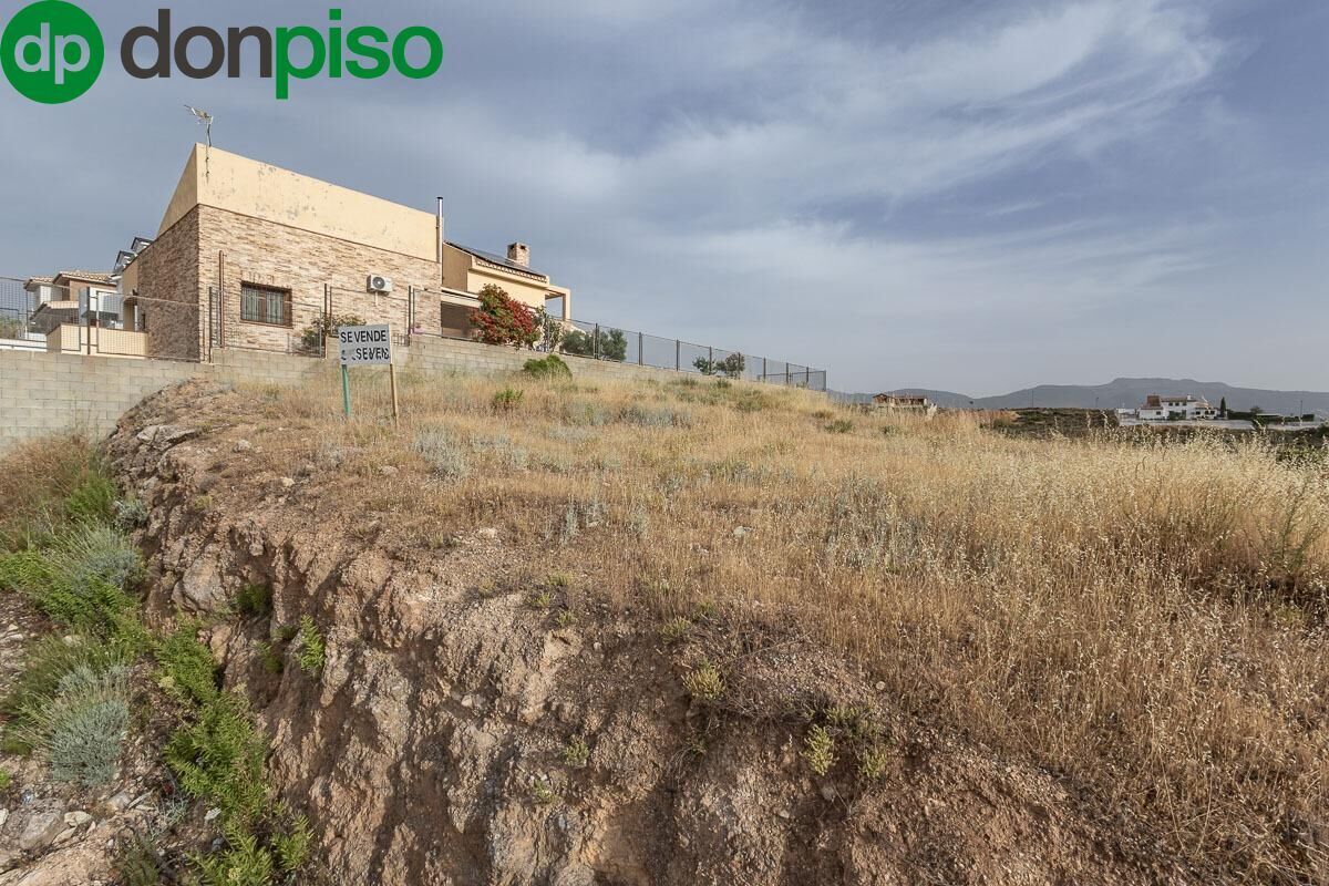 Calle Pinos Puente, 20, La Zubia, Granada for sale Primary Photo- Image 1 of 15