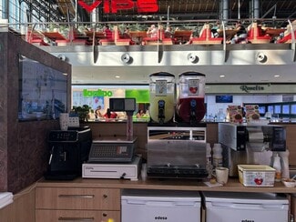 Plus de détails pour Commerce de détail à louer