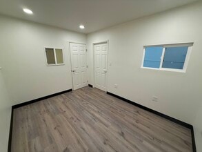 8100-8110 Remmet Ave, Canoga Park, CA à louer Photo intérieure- Image 1 de 4