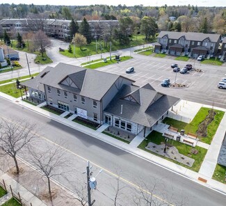 Plus de détails pour 112 Grew Blvd, Jacksons Point, ON - Vente au détail à vendre