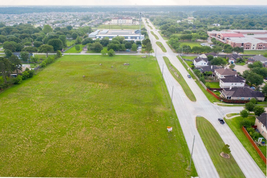 Huffmeister Rd, Cypress, TX à vendre - Photo du bâtiment - Image 3 de 9