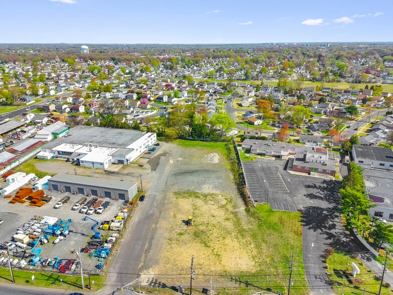 7550 N Crescent Blvd, Pennsauken, NJ for lease - Building Photo - Image 3 of 11