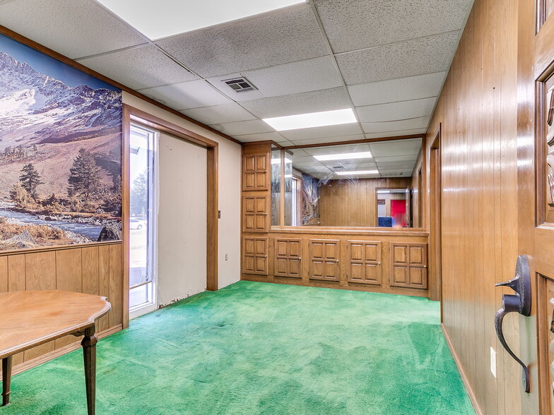 6700 S Western Ave, Oklahoma City, OK for sale - Interior Photo - Image 3 of 18