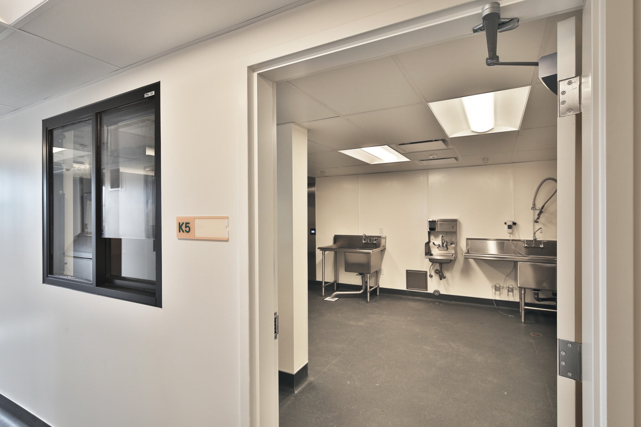 3716 Eagle Rock Blvd, Los Angeles, CA for lease Interior Photo- Image 1 of 3