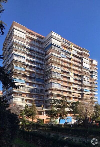 Avenida Derechos Humanos, 2, Alcorcón, Madrid à vendre - Photo du bâtiment - Image 2 de 2