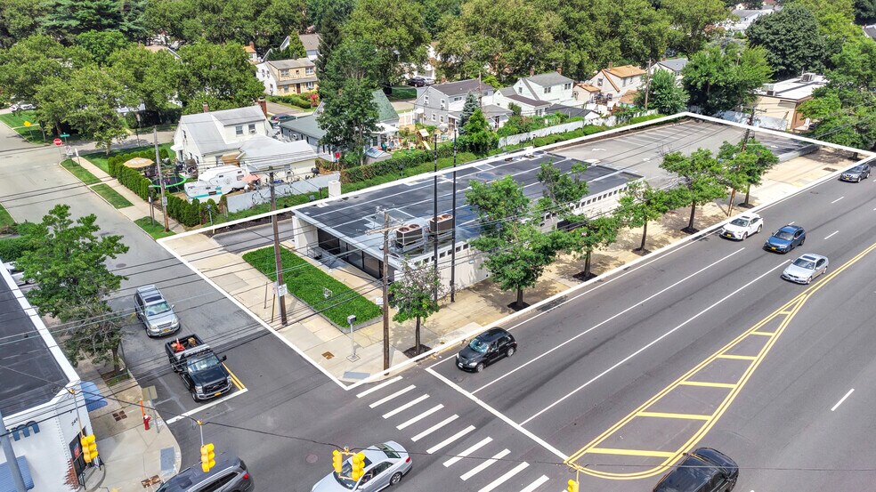 267 Old Country Rd, Carle Place, NY à louer - Photo du bâtiment - Image 3 de 4