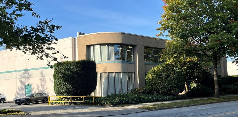3788 North Fraser Way, Burnaby, BC for lease - Building Photo - Image 1 of 3