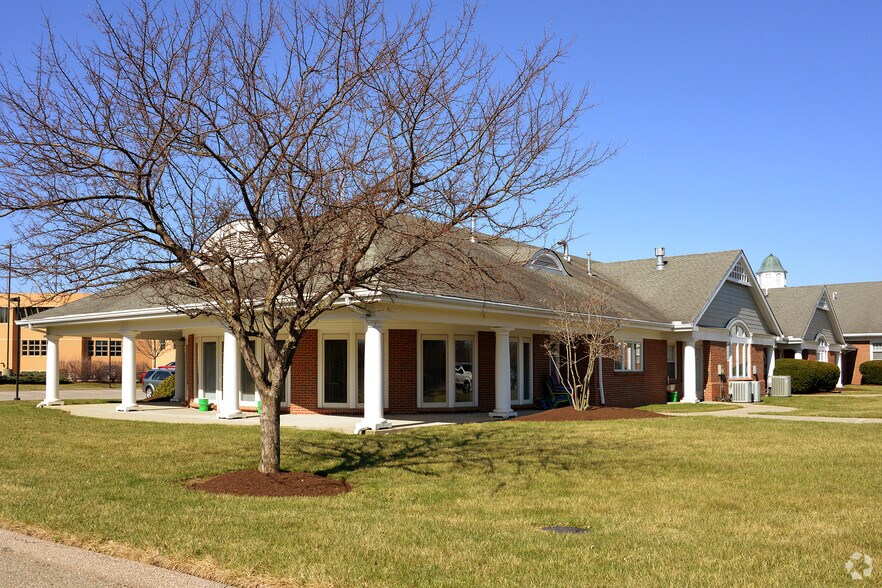 608 Reading Rd, Mason, OH à louer - Photo du bâtiment - Image 2 de 36