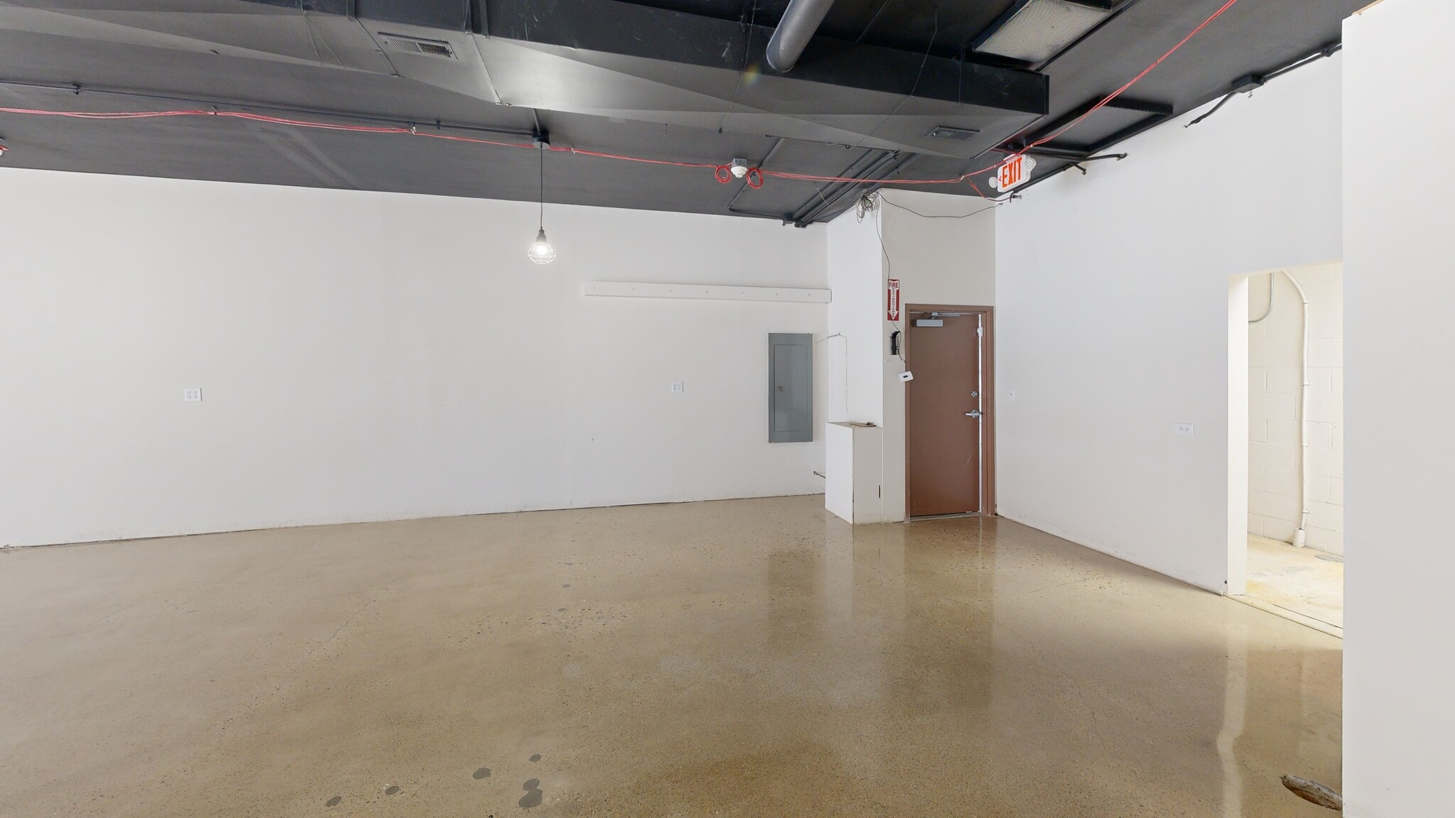 160 W Wilson St, Batavia, IL for lease Interior Photo- Image 1 of 17