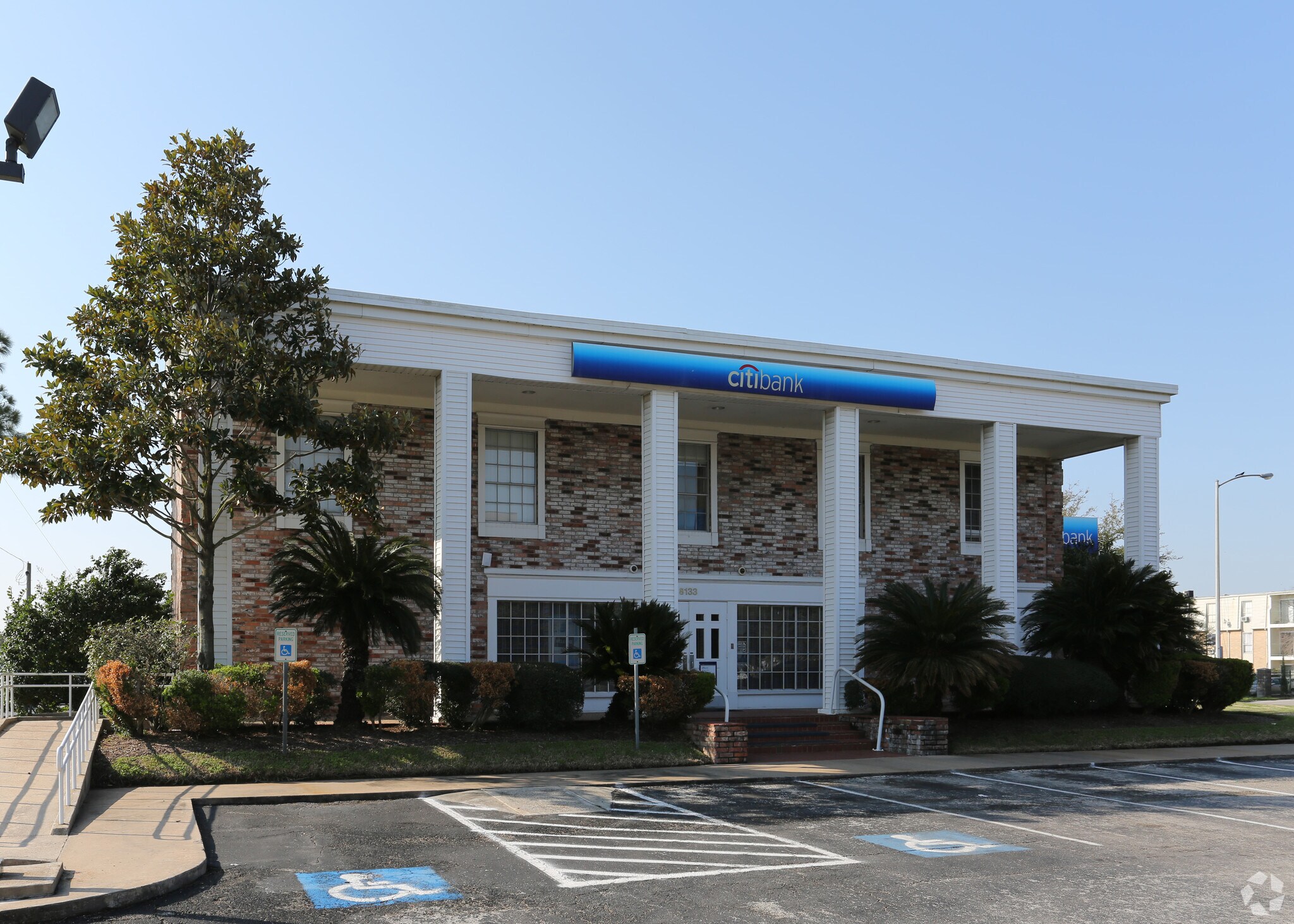 8133 Broadway St, Houston, TX for lease Primary Photo- Image 1 of 5